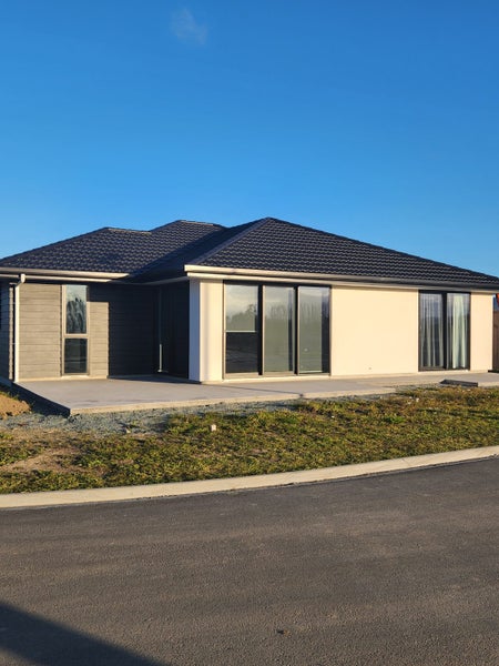 5 Lotus Street, Appleby, Richmond - Carousel 1