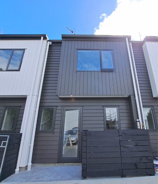 2/47 Awaroa Road, Sunnyvale, Auckland - Carousel 8