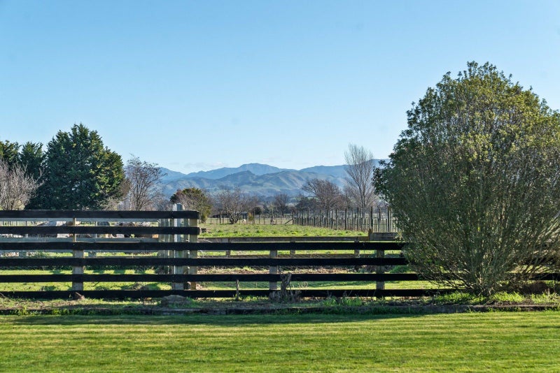 237C State Highway 2, Ōpaki - Carousel 2