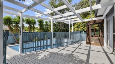 12 Joyce Street, Pahurehure, Papakura - Carousel 1