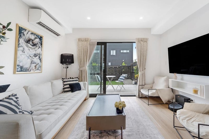 54 Whakatupu Road, Flat Bush, Auckland - Carousel 1