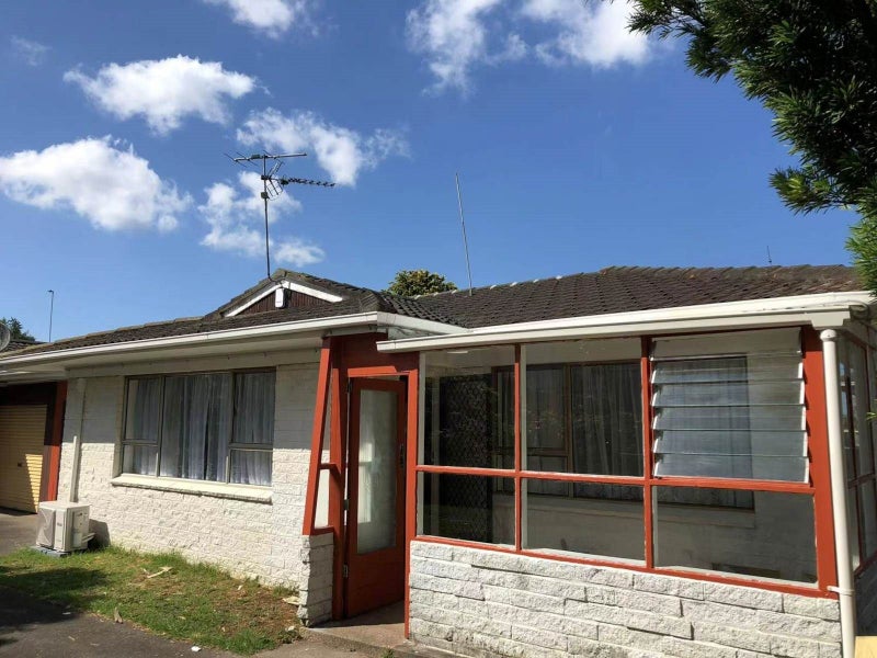 2/43 Birdwood Avenue, Papatoetoe, Auckland - Carousel 1