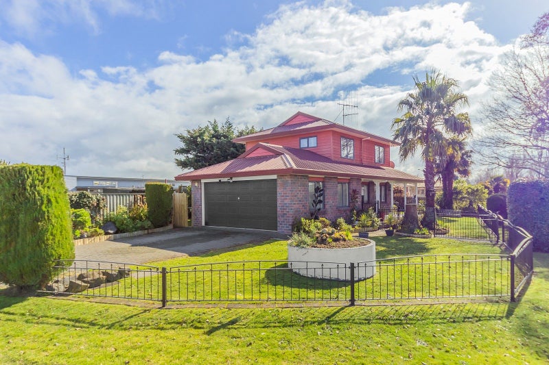 128 Collins Road, Melville, Hamilton - Carousel 1