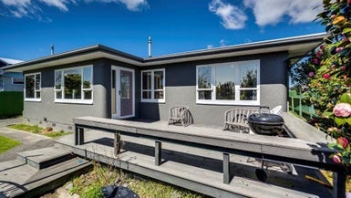 39 Henley Crescent, Pirimai, Napier - Carousel 1