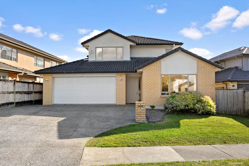 11 Stornaway Drive, Flat Bush, Auckland - Carousel 1