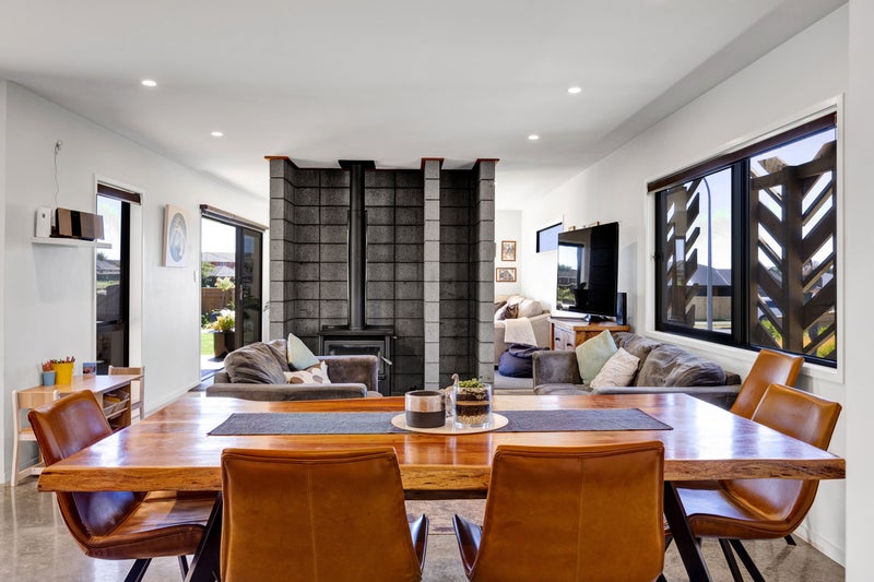 69 Cyrus Street, Whalers Gate, New Plymouth - Carousel 1