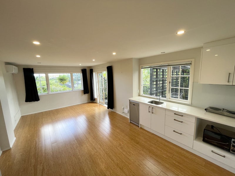 988 East Coast Road, Northcross, Auckland - Carousel 2