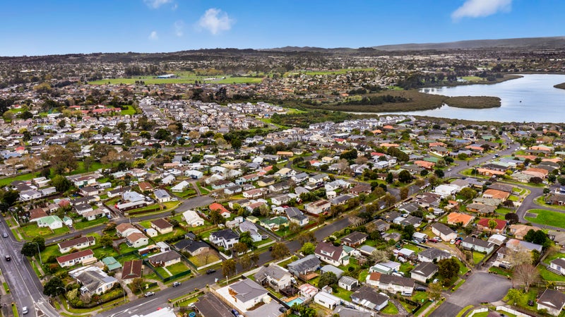 7 Waimahia Avenue, Weymouth, Auckland - Carousel 14