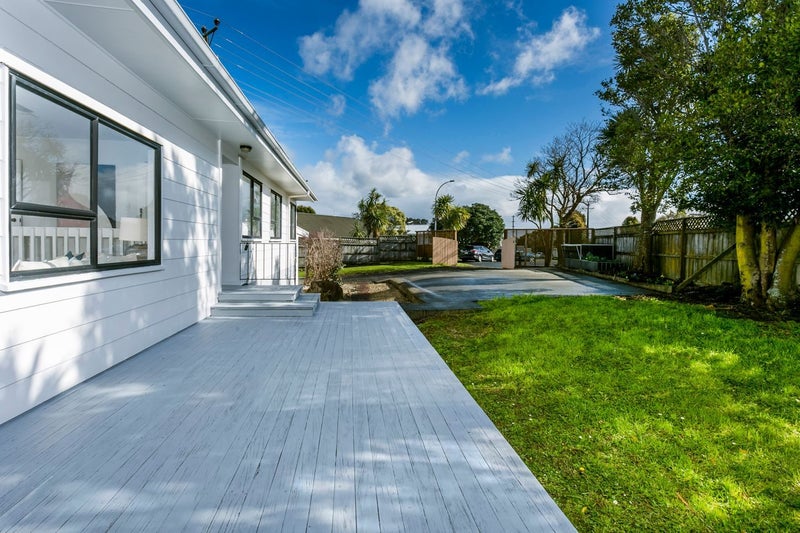 11 Cabello Place, Unsworth Heights, Auckland - Carousel 2