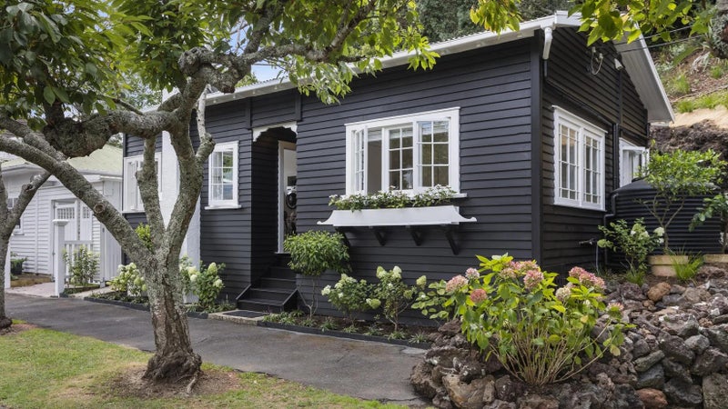 20 Rautangi Road, Mount Eden, Auckland - Carousel 1