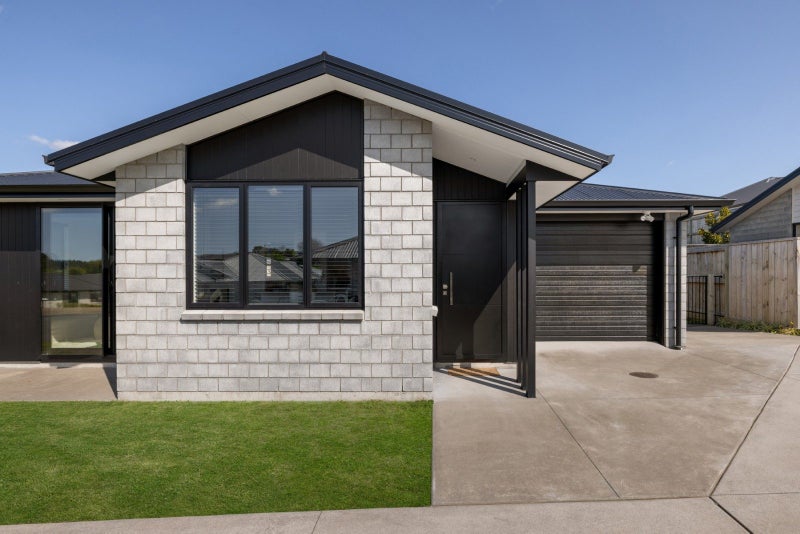 25A Kiritiana Close, Pyes Pa, Tauranga - Carousel 1
