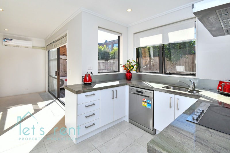 55 Scoria Crescent, Stonefields, Auckland - Carousel 1