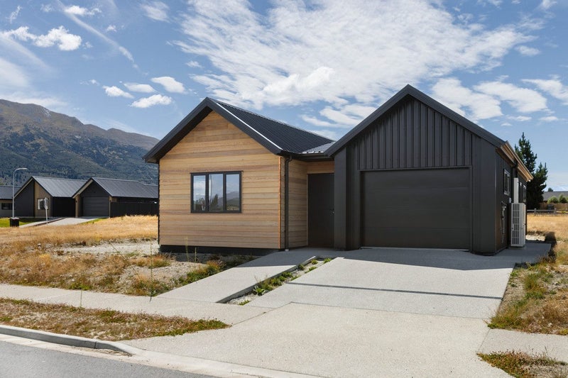 4 Pipson Way, LAKE HAWEA - Carousel 2