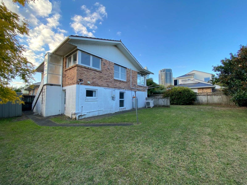 2/38 Byron Avenue, Takapuna, Auckland - Carousel 12