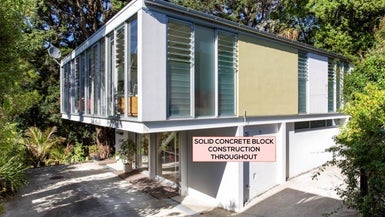 2/25 Wernham Place, Northcote, Auckland - Carousel 1