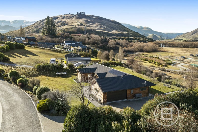 50 Judge and Jury Drive, Lake Hayes, Queenstown - Carousel 2
