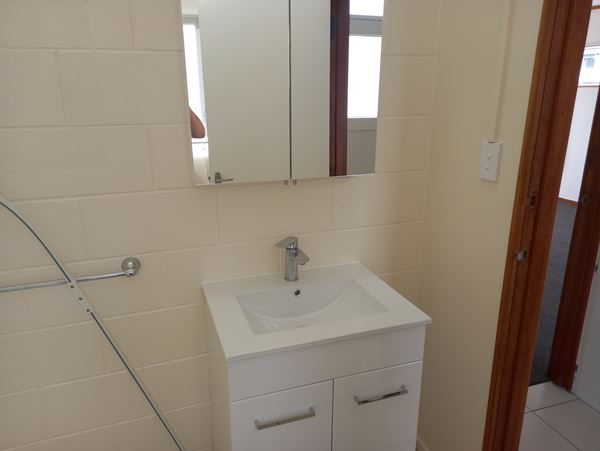 1/3 Orcades Place, Lynfield, Auckland - Carousel 9
