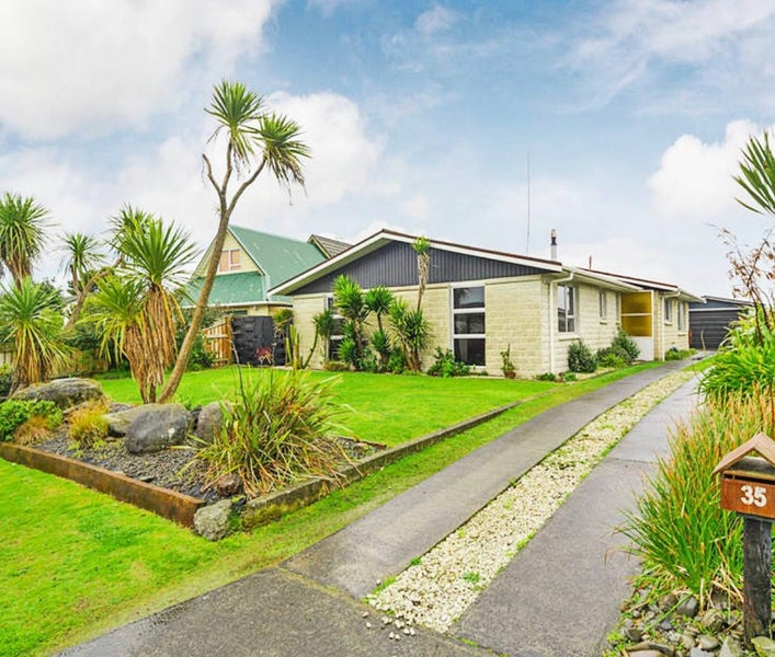 35 Thomas Place, Foxton Beach, Foxton - Carousel 1