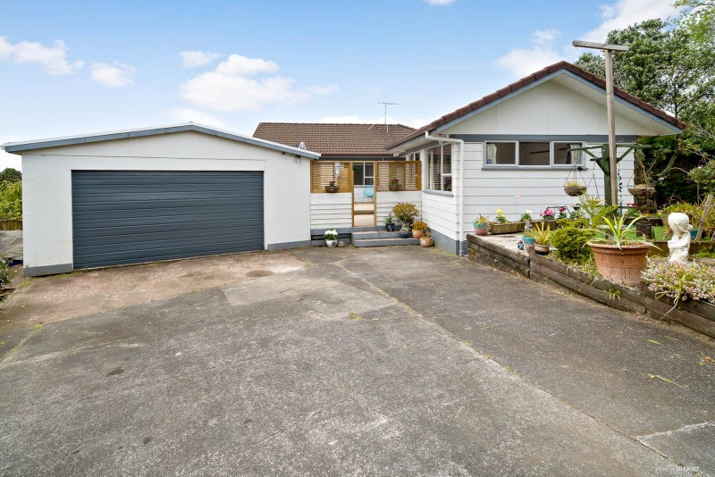 1 Landow Place, Henderson, Auckland - Carousel 2