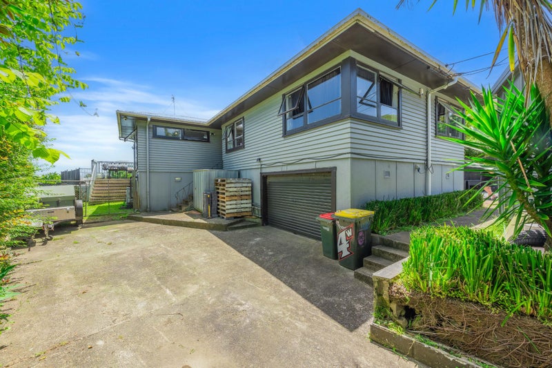 8 Pikitea Road, Mangere Bridge, Auckland - Carousel 2