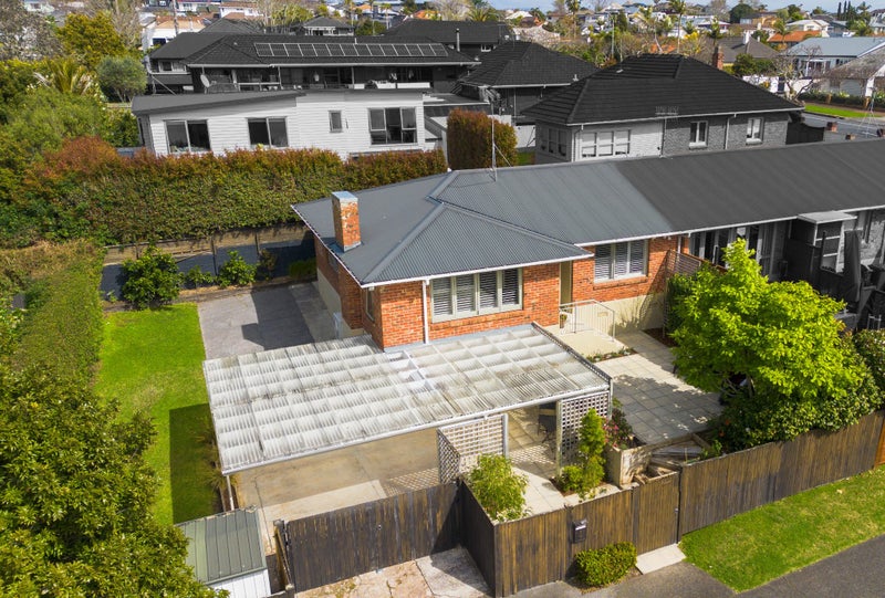 1 Chesterfield Avenue, St Heliers, Auckland - Carousel 1