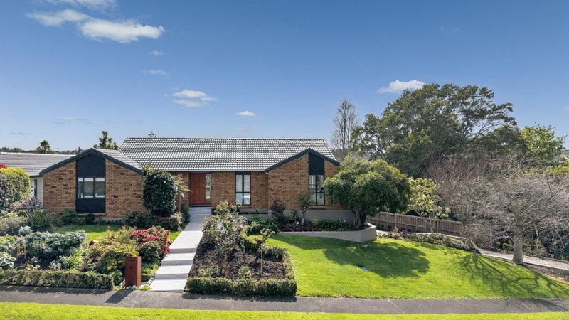 16 Rapallo Place, Farm Cove, Auckland - Carousel 2