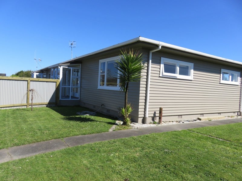 44 Abraham Crescent, Milson, Palmerston North - Carousel 2