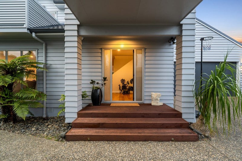 2/7 Phillip Parade, Forrest Hill, Auckland - Carousel 2