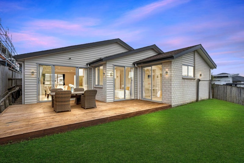 3 Mamuku Drive, Massey, Auckland - Carousel 1