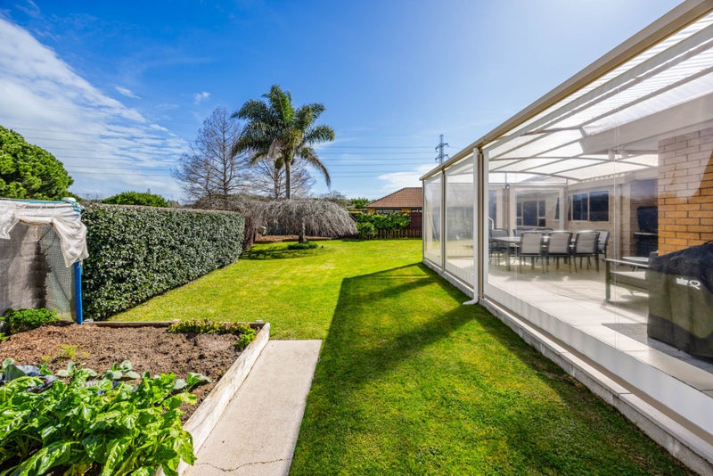 58 Rushgreen Avenue, Pahurehure, Papakura - Carousel 1