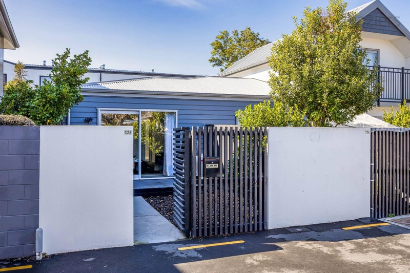 12B Dawson Street, Christchurch Central, Christchurch - Carousel 1