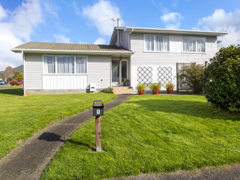 1 Moehau Grove, Trentham, Upper Hutt - Carousel 1