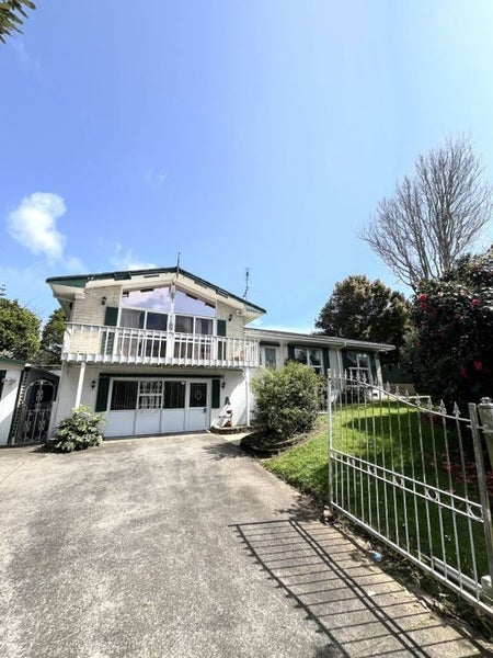 27 Mirrabooka Avenue, Botany Downs, Auckland - Carousel 2