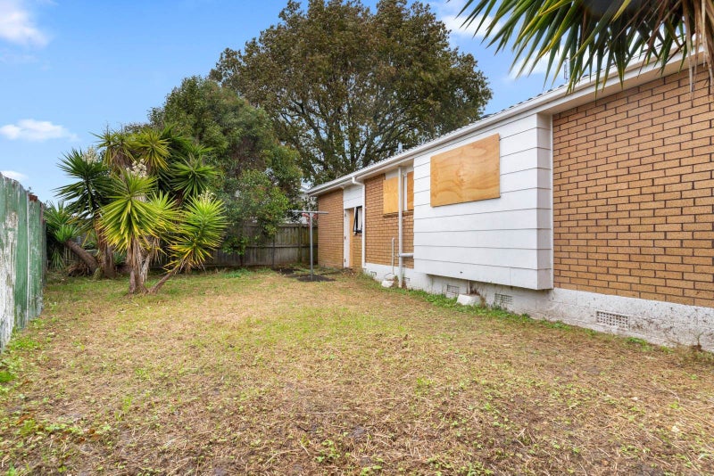 136A Gray Avenue, Papatoetoe, Auckland - Carousel 2