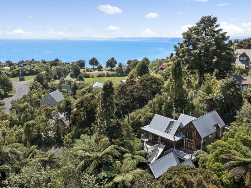 41 Kaiuru Avenue, Pukawa Bay, Tūrangi - Carousel 1