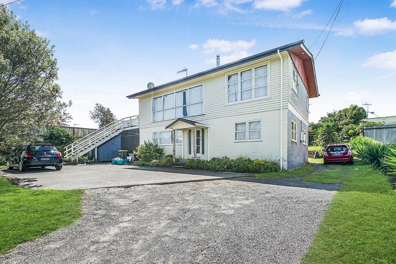 47B Sillary Street, Hamilton East, Hamilton - Carousel 1