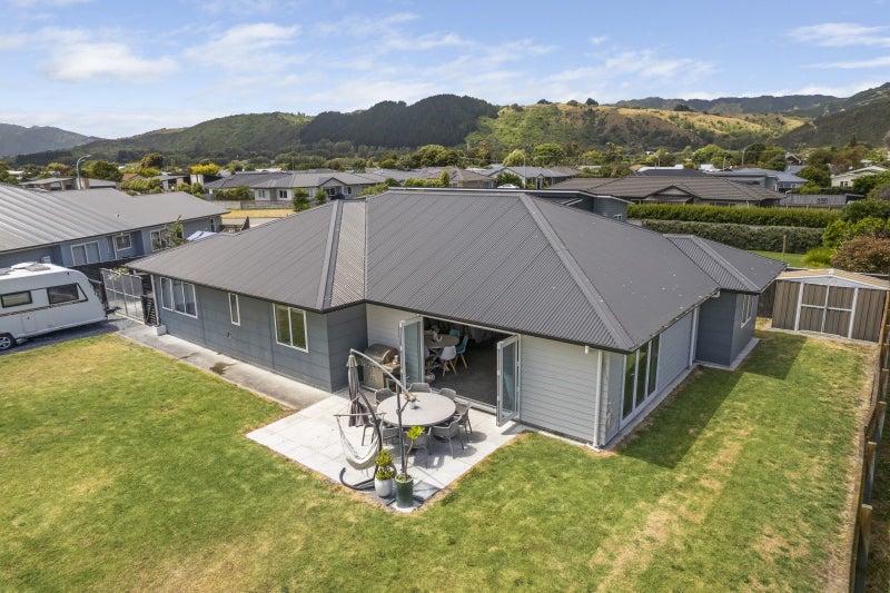 15 Gallipoli Place, Paraparaumu, Paraparaumu - Carousel 1