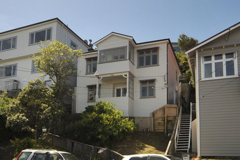 17 Kainui Road, Hataitai, Wellington - Carousel 1