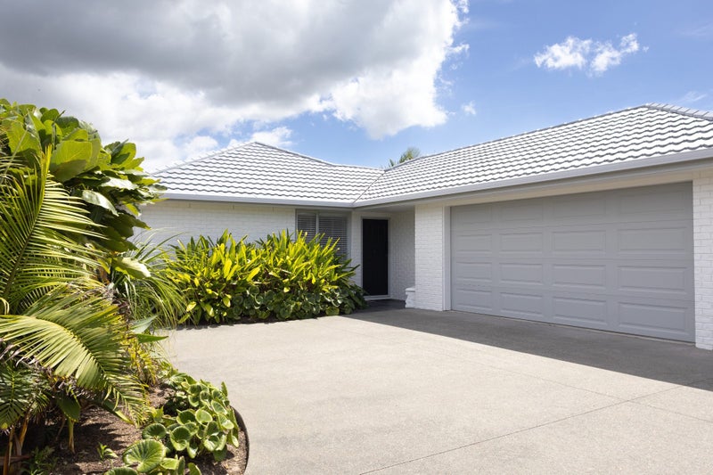 5 Kihi Place, Ruakaka - Carousel 1