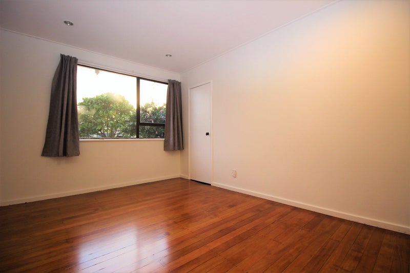 14 Upham Road, Panmure, Auckland - Carousel 2
