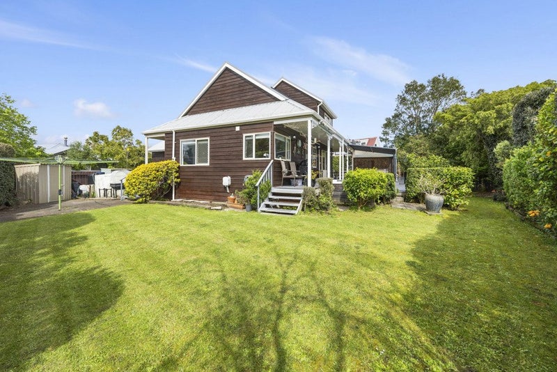 22 Rheingold Place, Huapai, Kumeu - Carousel 1