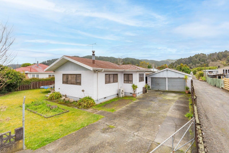 42 Ngatai Street, Taumarunui - Carousel 1