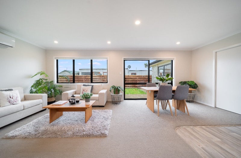 2/9 Heath Street, St Andrews, Hamilton - Carousel 2