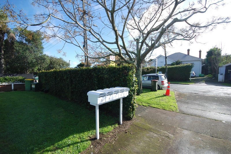 1/2 Grove Road, Sandringham, Auckland - Carousel 10