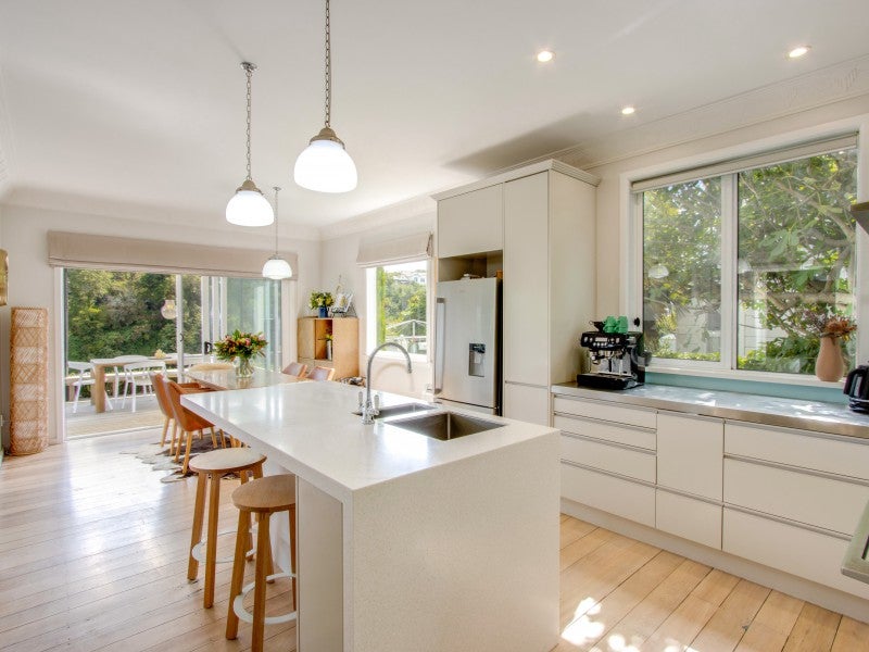 7 Clyde Road, Bluff Hill, Napier - Carousel 1