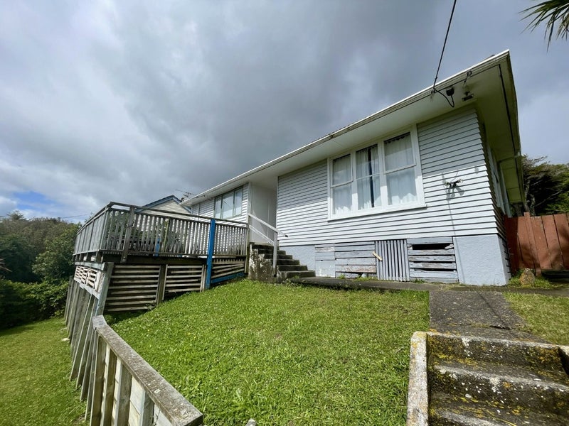 130 Champion Street, Cannons Creek, Porirua - Carousel 17