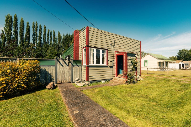 32 Pitt Street, Raetihi - Carousel 2