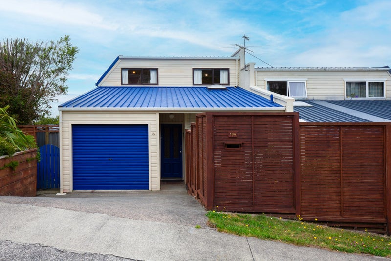 18A Nalanda Crescent, Broadmeadows, Wellington - Carousel 1