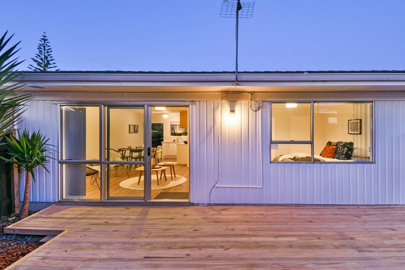 3/735 Massey Road, Mangere, Auckland - Carousel 1