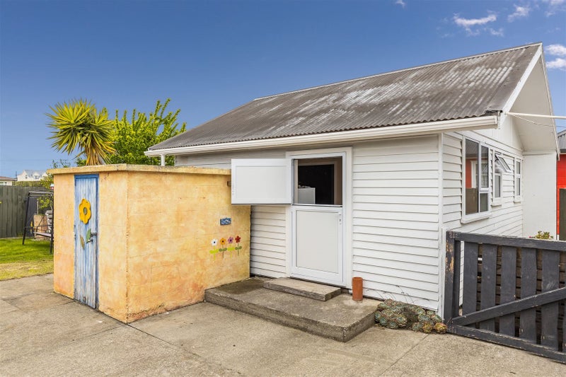 10 Churchill Street, Mayfield, Blenheim - Carousel 24